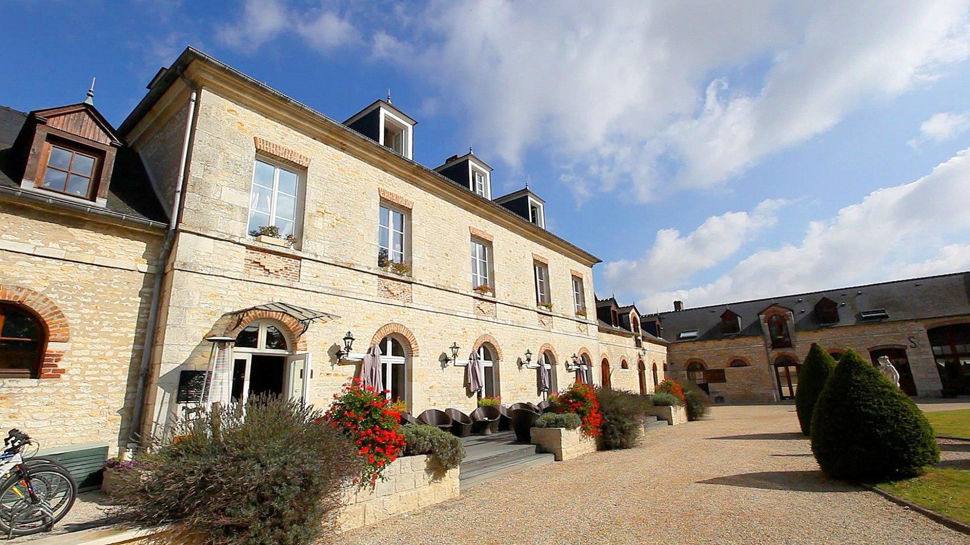 Hotel Domaine De Barive Sainte-Preuve Exterior foto